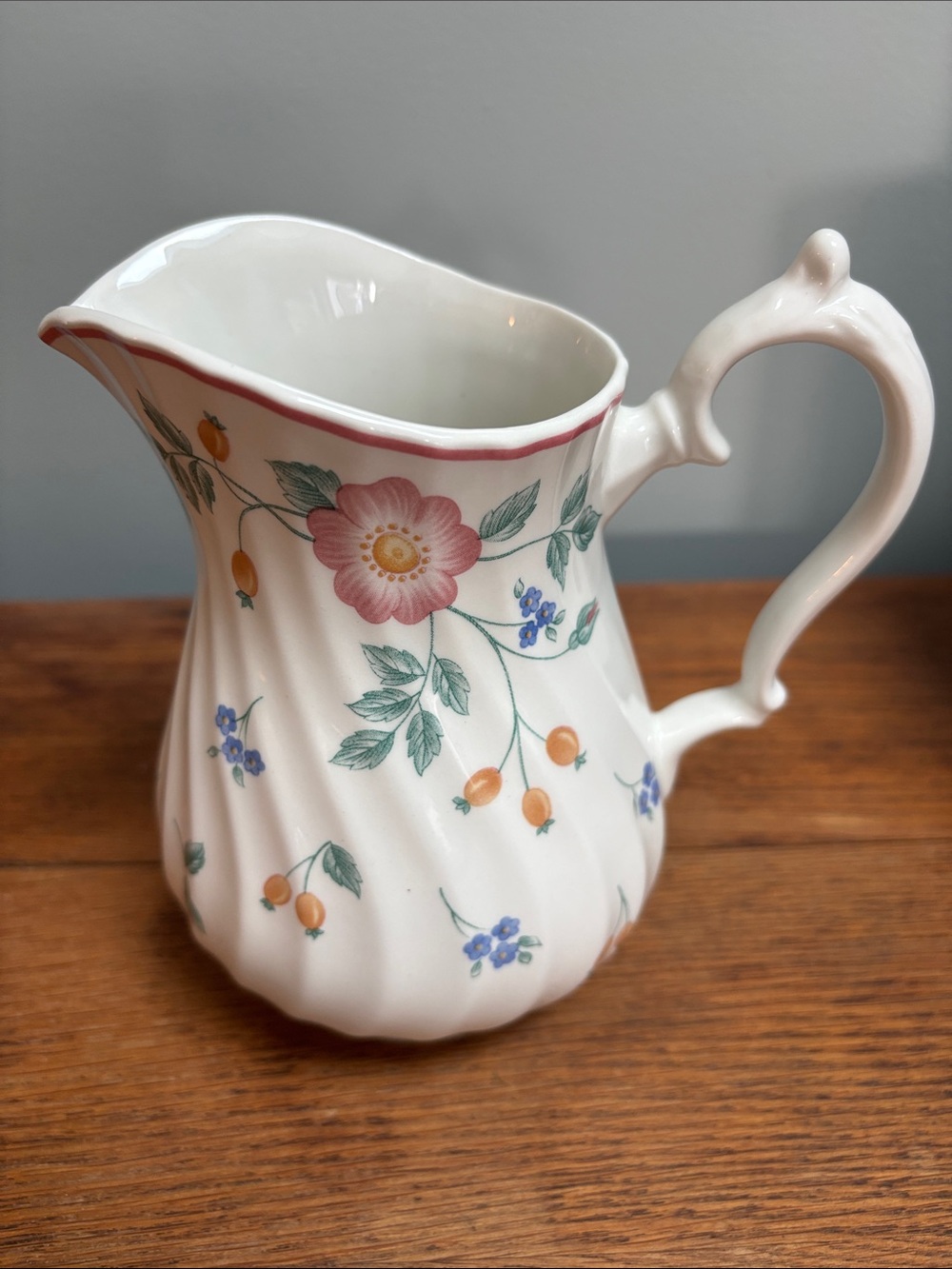 The Chartwell Collection Churchill Briar Rose Porcelain Pitcher England